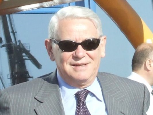 Teodor Meleşcanu conferenţiază pentru absolvenţii şagunişti